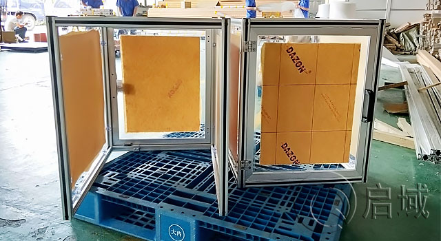 工業(yè)鋁型材防護(hù)外罩 工業(yè)鋁型材防護(hù)外罩